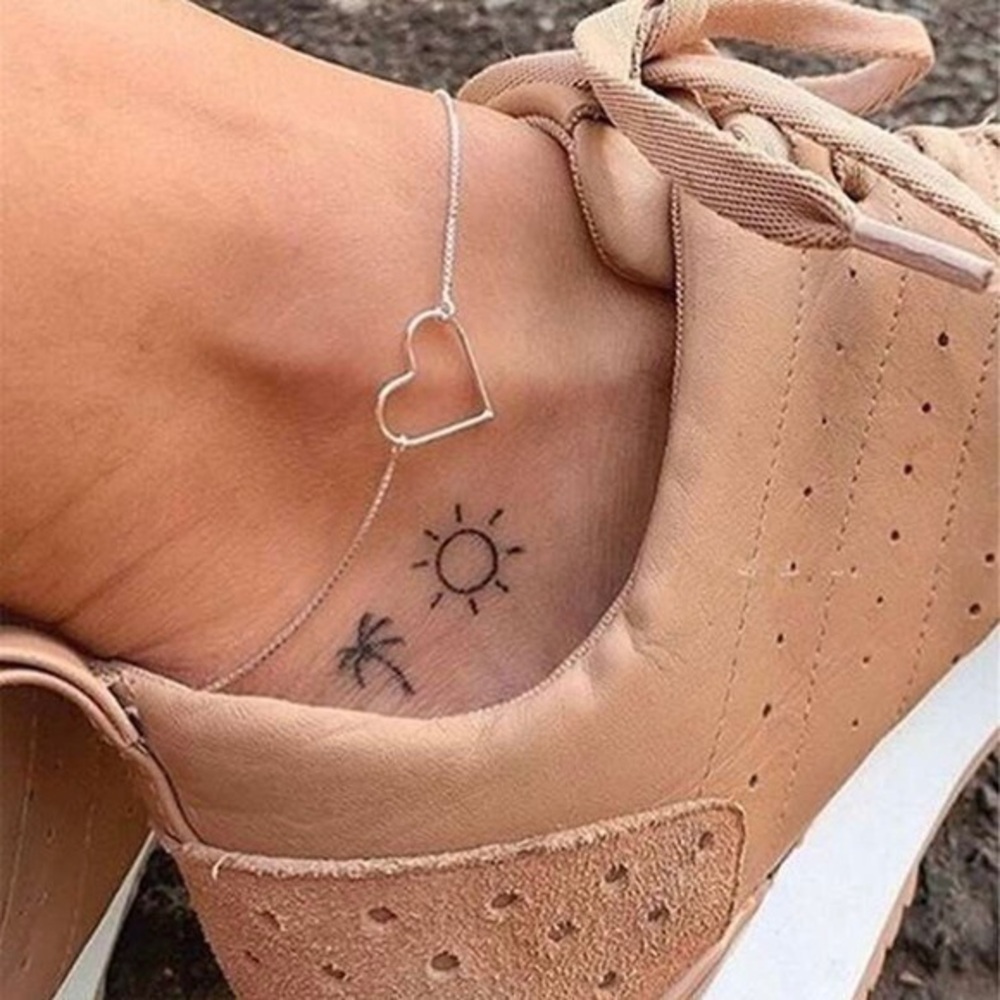 3/$30 🤍 Heart Anklet